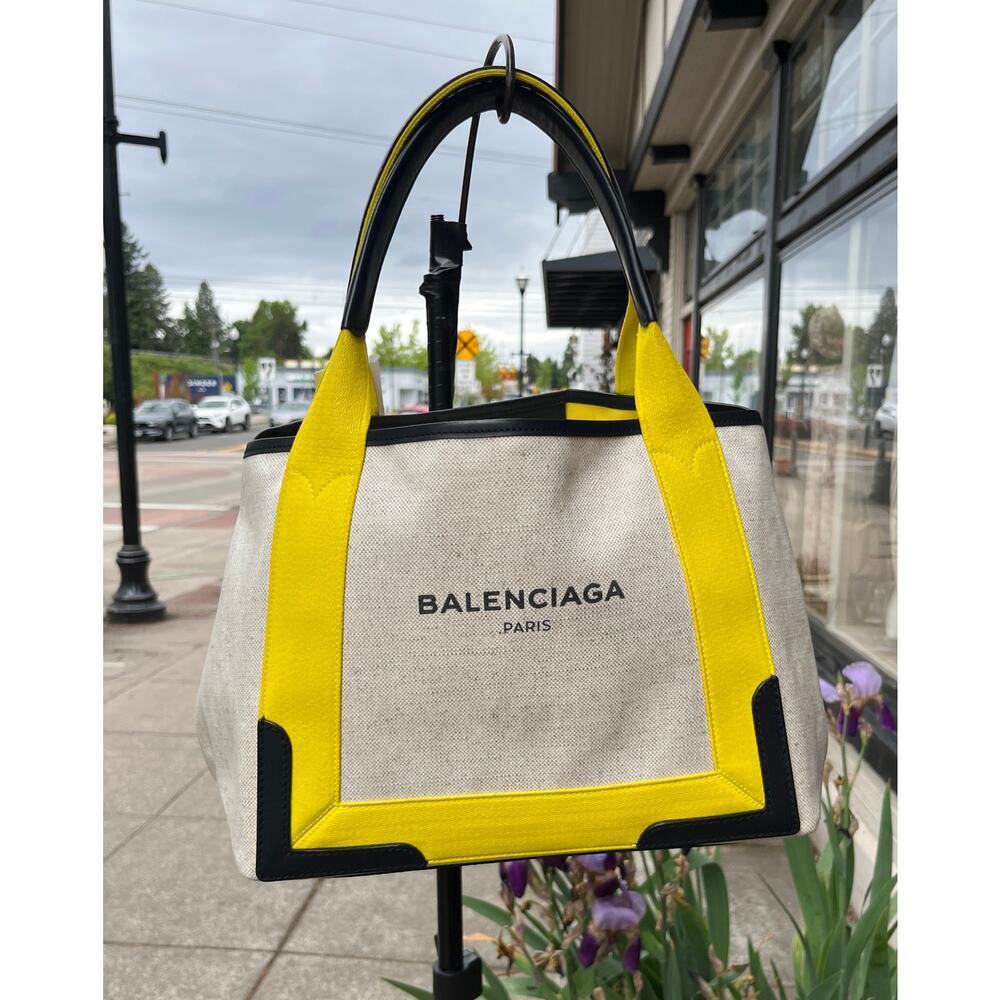 BALENCIAGA PARIS Cabas Cream & Yellow Canvas & Leather Tote Bag w/Pouch - Picture 2 of 13
